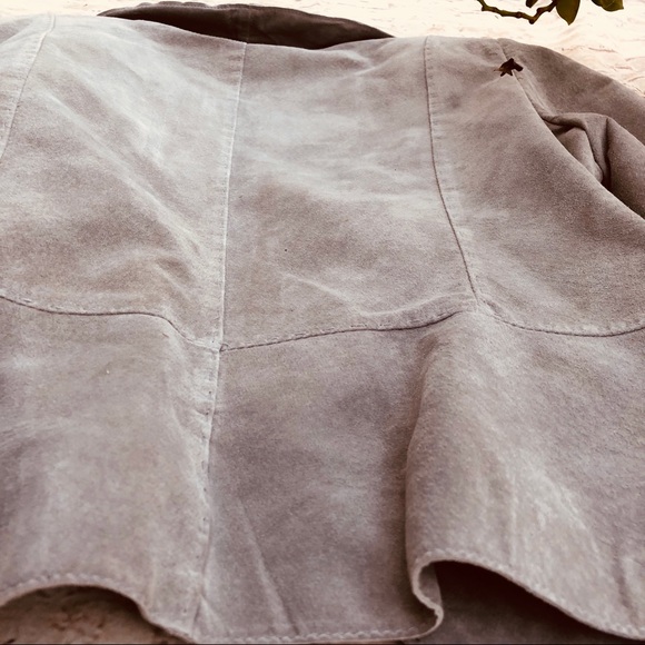 😮 Suede White House Black Market Jacket ruffles - Picture 7 of 8